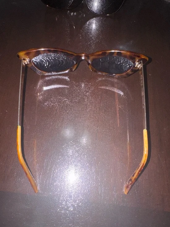 ZARA Tortoiseshell Cat-Eye Sunglasses in Brown/Black - Picture 3 of 5